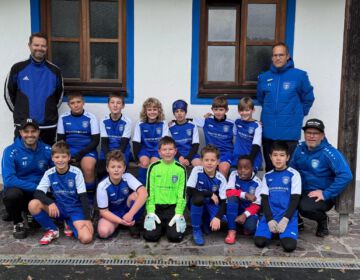 Neue Trikots für die E2-Jugend des ASV Glonn