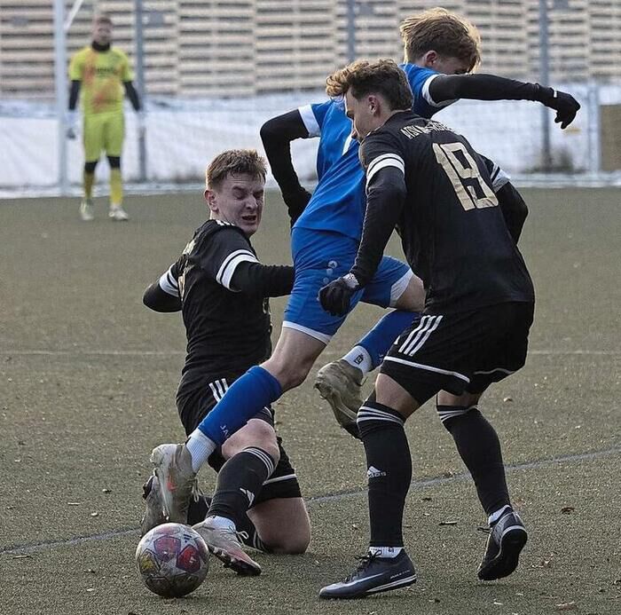 High five in Halbzeit eins High five in Halbzeit eins