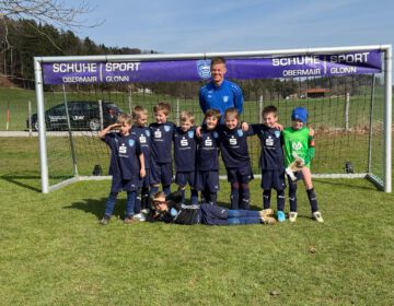 Jugendfußball in Adling: Glonner Nachwuchs zeigt Einsatz und Teamgeist